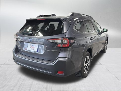 Used 2025 Subaru Outback Premium w/ Popular Package #1A AWD/4WD image 7
