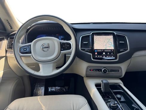 Certified 2025 Volvo XC90 B5 Plus w/ Protection Package Premier AWD/4WD image 25