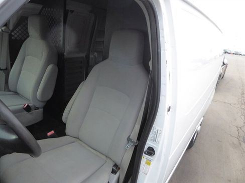 Used 2014 Ford E-250 and Econoline 250 Extended image 15