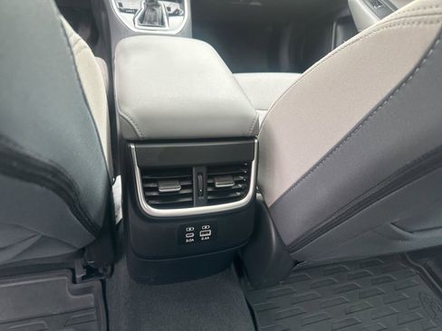 Used 2024 Subaru Legacy Premium image 31