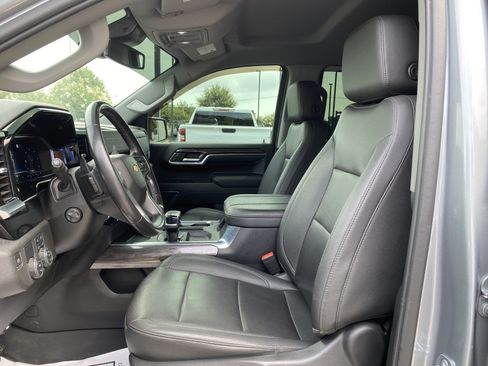 Used 2023 Chevrolet Silverado 1500 LTZ RWD image 16