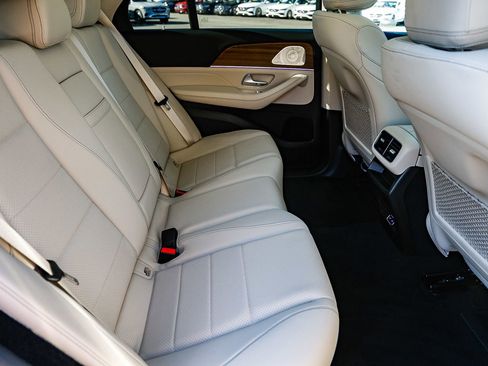 New 2026 Mercedes-Benz GLE 450e 4MATIC image 18
