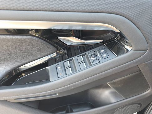 Used 2023 Land Rover Range Rover Evoque R-Dynamic S AWD/4WD image 27