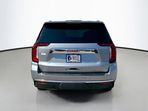 Used 2024 GMC Yukon SLT w/ SLT Luxury Package RWD image 6