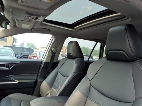 Used 2025 Toyota RAV4 XLE Premium w/ Weather Package AWD/4WD image 18