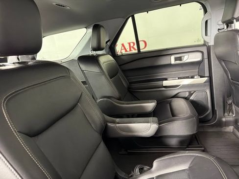 Used 2022 Ford Explorer Limited w/ Equipment Group 301A AWD/4WD image 18