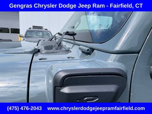 Used 2024 Jeep Wrangler Unlimited w/ Convenience Group AWD/4WD image 15