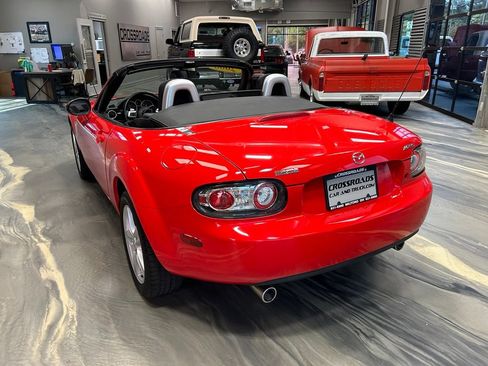 Used 2008 MAZDA MX-5 Miata Sport RWD image 23