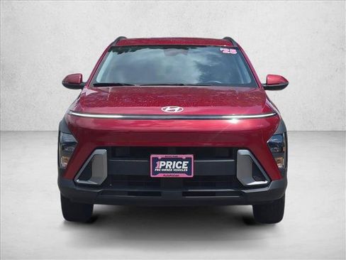 Used 2025 Hyundai Kona SEL AWD/4WD image 2