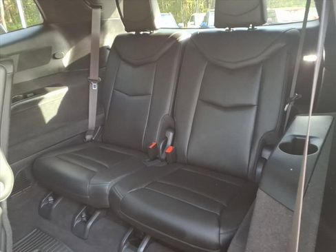 Used 2024 Cadillac XT6 Premium Luxury image 35