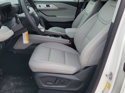 New 2026 Ford Explorer Active AWD/4WD image 9