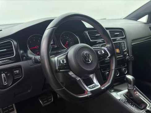 Used 2017 Volkswagen GTI SE FWD image 24
