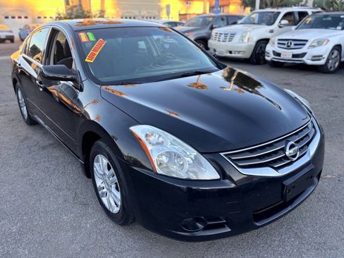 Used 2011 Nissan Altima 2.5 S w/ Special Edition Pkg image 1