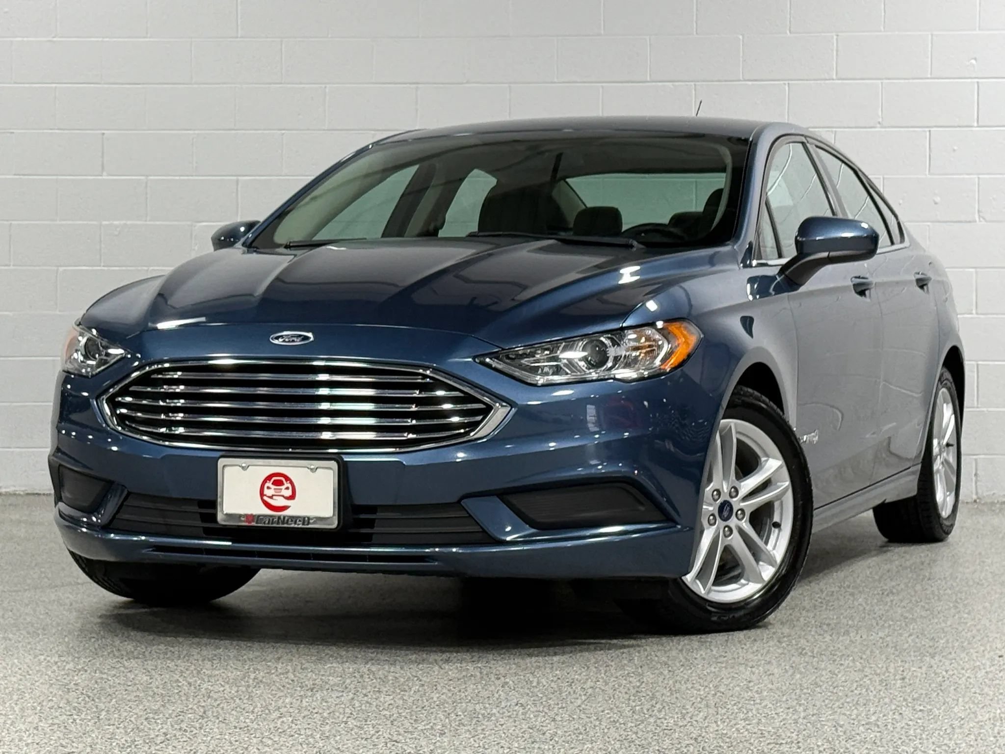 Used 2018 Ford Fusion S FWD image 2