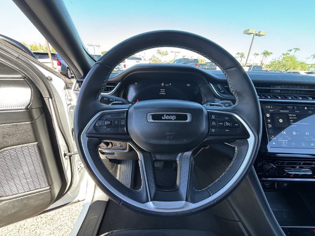 Used 2023 Jeep Grand Cherokee L Laredo AWD/4WD image 28