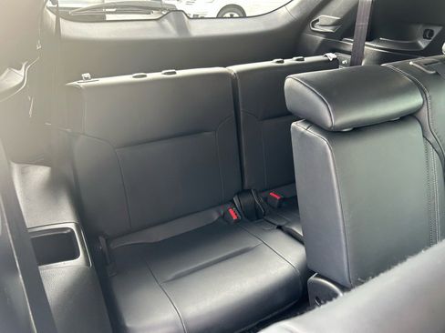 Used 2023 Mitsubishi Outlander SE image 25