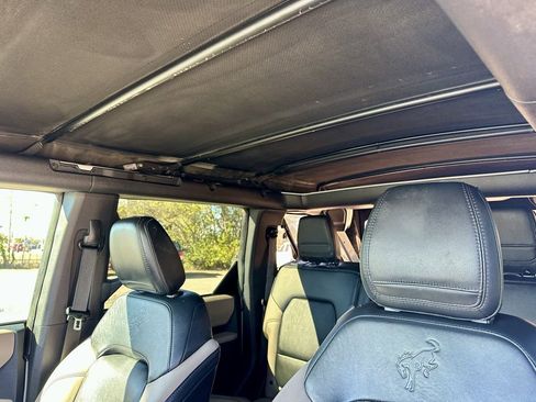 Used 2023 Ford Bronco Wildtrak image 27