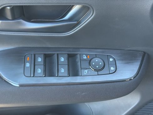 New 2026 Nissan Kicks S image 17