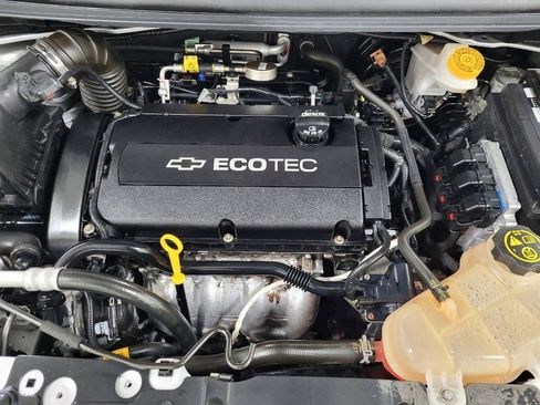 Used 2017 Chevrolet Sonic LT w/ Convenience Package image 30