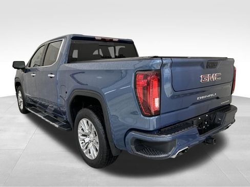 Used 2024 GMC Sierra 1500 Denali w/ Technology Package AWD/4WD image 3