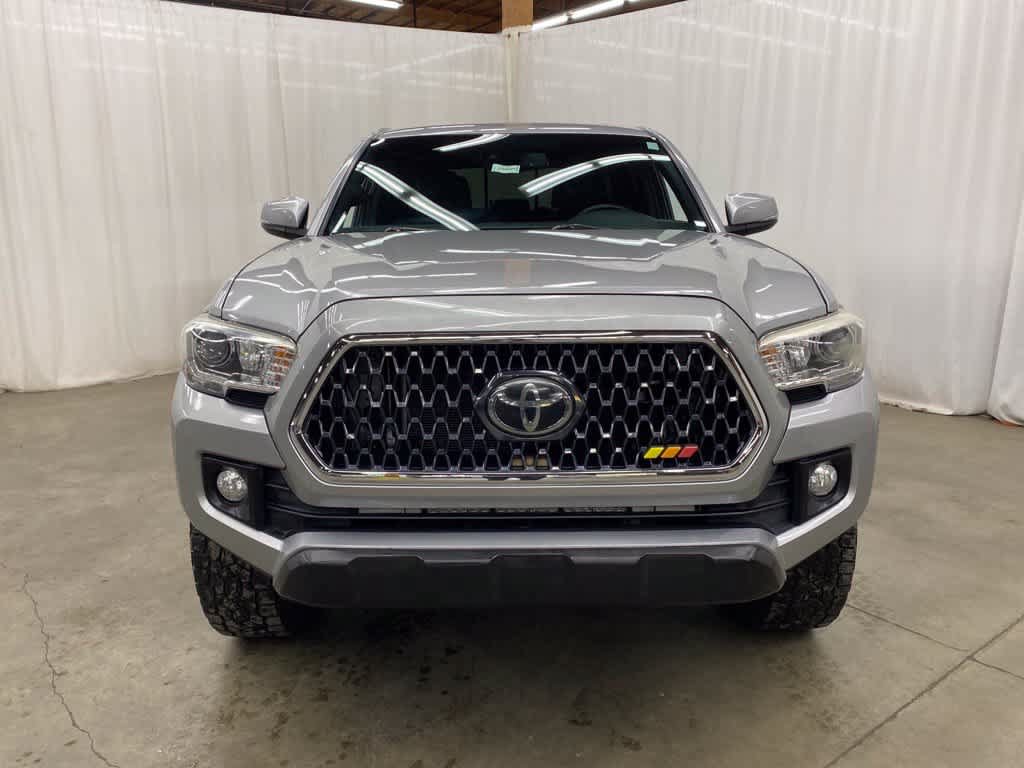 Used 2018 Toyota Tacoma TRD Off-Road AWD/4WD image 9