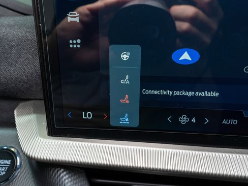 Used 2025 Ford Explorer ST AWD/4WD image 20