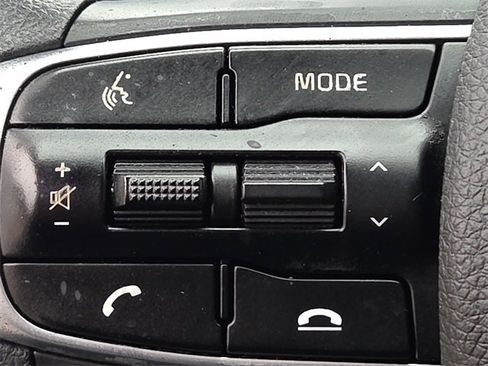 Used 2021 Kia K5 LX image 27