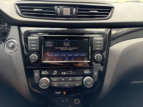 Used 2022 Nissan Rogue Sport SV image 13