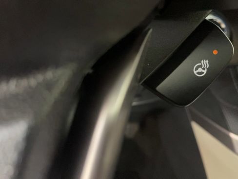 Used 2022 Subaru Forester Limited image 13