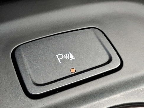 Used 2023 Chevrolet Equinox LT AWD/4WD image 26