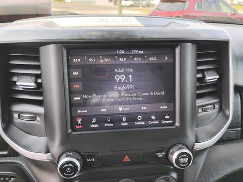 Used 2019 RAM 1500 Big Horn AWD/4WD image 17