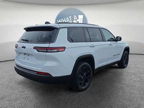 New 2026 Jeep Grand Cherokee L 4WD image 3