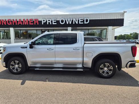 Used 2021 GMC Sierra 1500 SLT w/ SLT Convenience Package AWD/4WD image 11