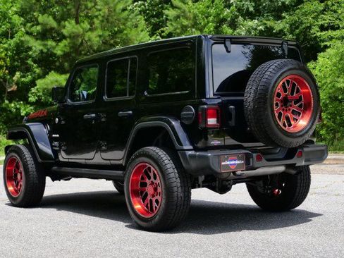 Used 2022 Jeep Wrangler Unlimited Sahara w/ Cold Weather Group AWD/4WD image 7