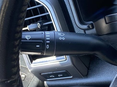 Used 2020 Ford F150 XLT w/ Equipment Group 302A Luxury AWD/4WD image 25