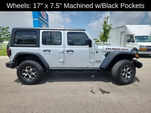 Used 2022 Jeep Wrangler Unlimited Rubicon w/ LED Lighting Group AWD/4WD image 11