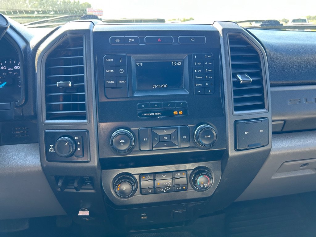 Used 2019 Ford F250 XL w/ Power Equipment Group AWD/4WD image 18