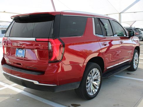 Used 2025 GMC Yukon Elevation AWD/4WD image 6