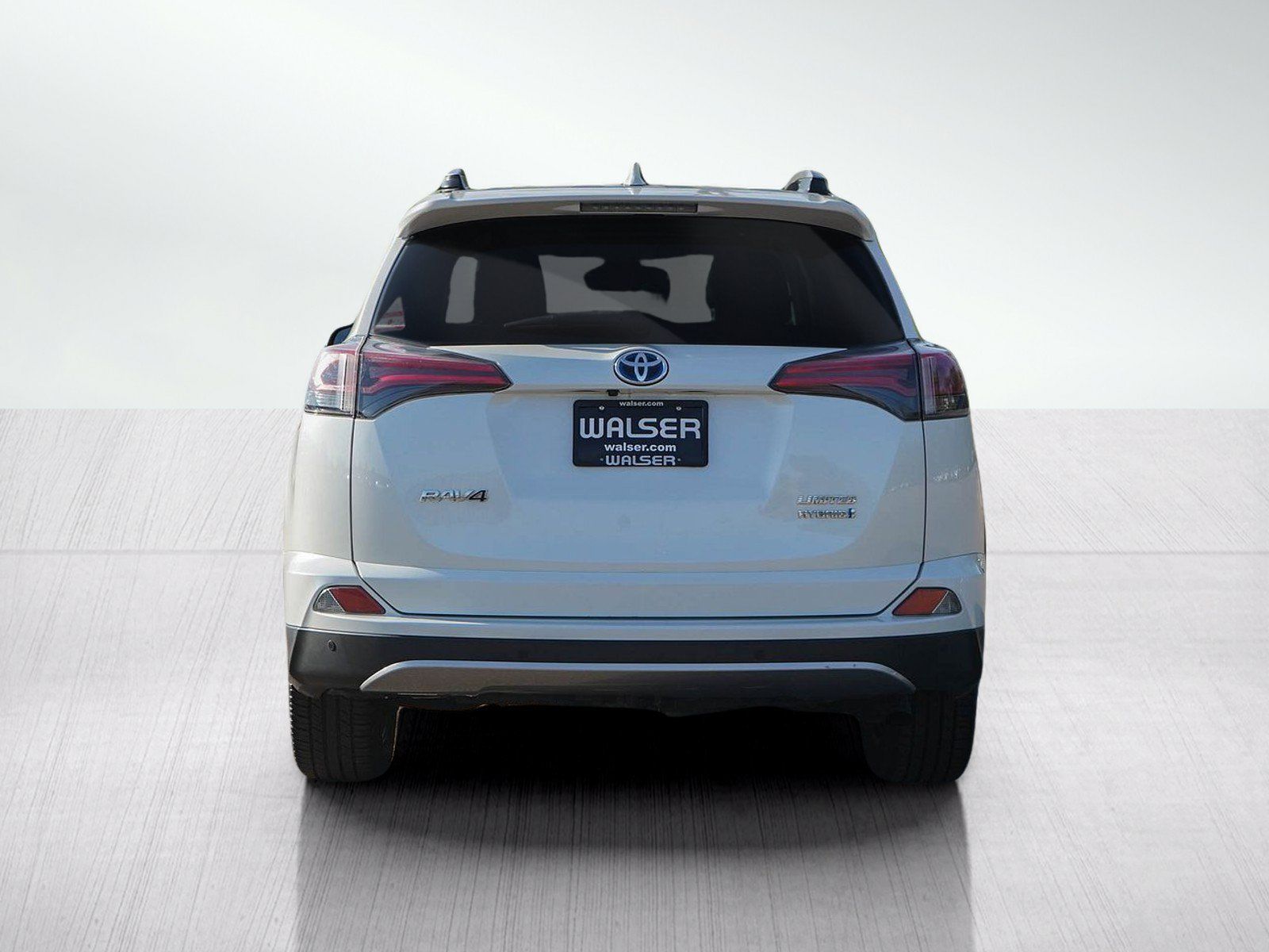 Used 2018 Toyota RAV4 Limited AWD/4WD image 4
