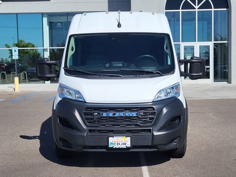 Used 2023 RAM ProMaster 2500 FWD image 2