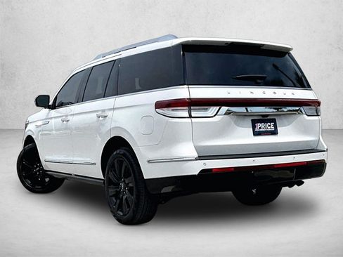 Used 2022 Lincoln Navigator Reserve RWD image 12