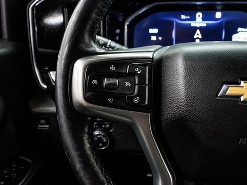 Used 2022 Chevrolet Silverado 1500 LT AWD/4WD image 37