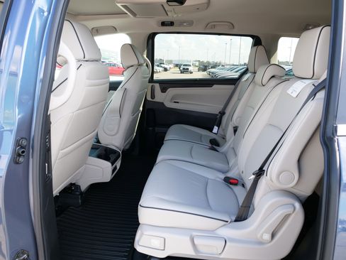 New 2026 Honda Odyssey Touring image 16