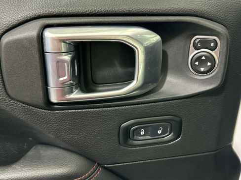 Used 2021 Jeep Gladiator Rubicon image 16