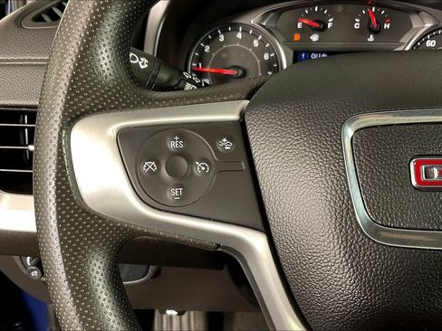 Used 2024 GMC Terrain SLE image 26