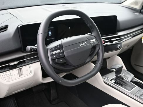 Certified 2026 Kia Sportage EX image 10