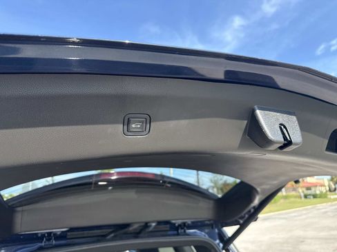 Used 2023 Buick Enclave Essence w/ Experience Buick Package image 12