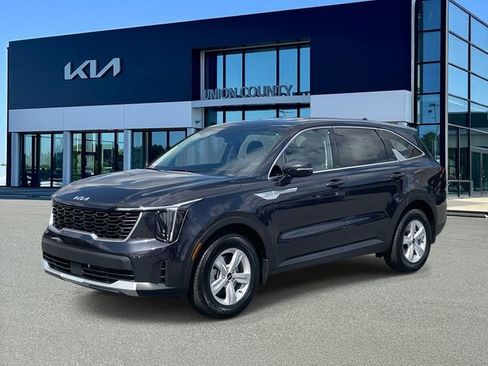 Certified 2026 Kia Sorento LX FWD image 5