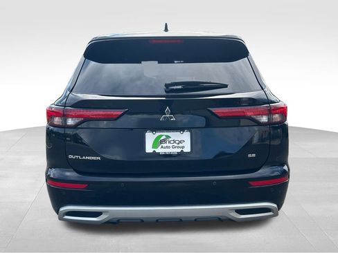 Used 2022 Mitsubishi Outlander SEL Black Edition FWD image 6