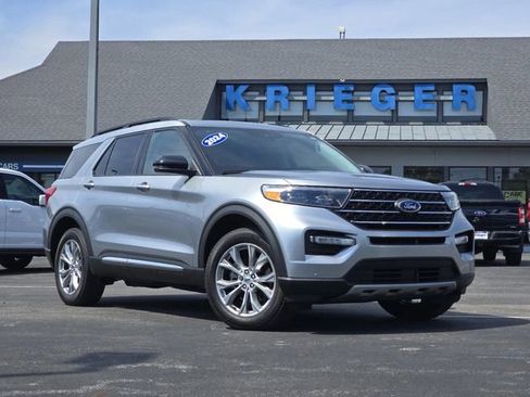 Certified 2024 Ford Explorer XLT w/ Equipment Group 202A AWD/4WD image 2